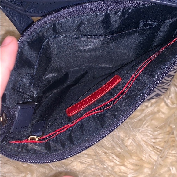 🎉tommy hilfiger crossbody🎉 - Picture 5 of 6